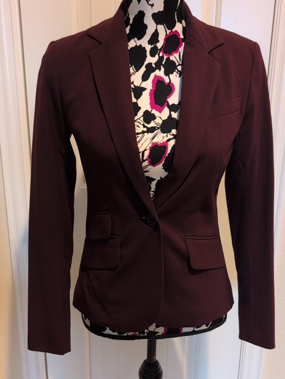 New York & Company Plum Tailored Blazer Size 0 NWT